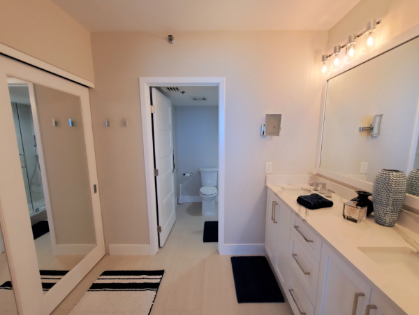 Luxurious Beachfront Condo in Longboat Key Florida - Stunning Gulf Views